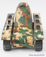 Char � chenilles, m�canique, motif camouflage